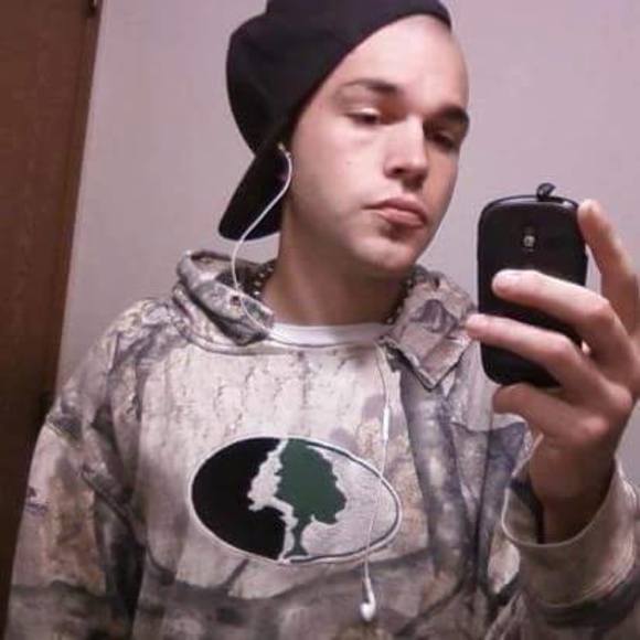 Profile Picture of Joshua Foust (@piperjones88) on Poshmark