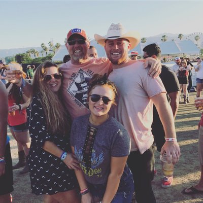 Profile Picture of Jimmy Moreno (@moshow46) on Twitter