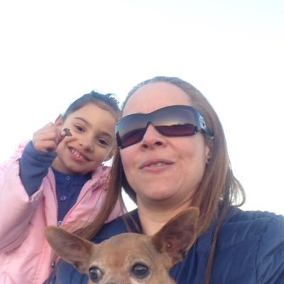 Profile Picture of Gloria Martinez (@lauragloria22) on Twitter