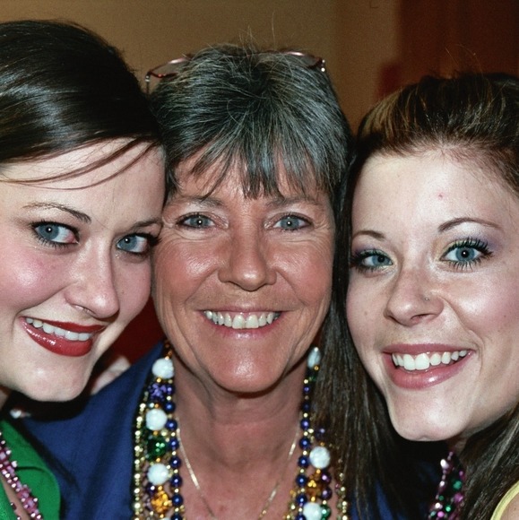 Profile Picture of Clara Scarritt (@wscarritt) on Poshmark