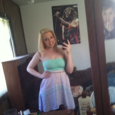 Profile Picture of Codi Simonson (@AmandaCodi) on Twitter