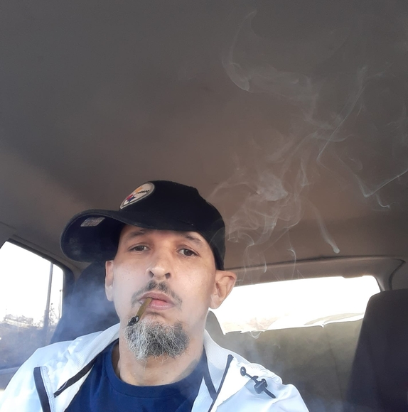Profile Picture of Scott Ward (@olddude724) on Poshmark