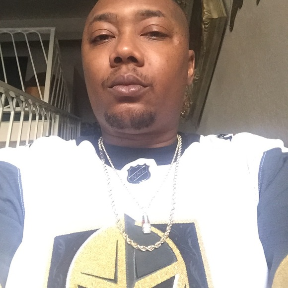 Profile Picture of Mario Coleman (@mariocoleman) on Poshmark