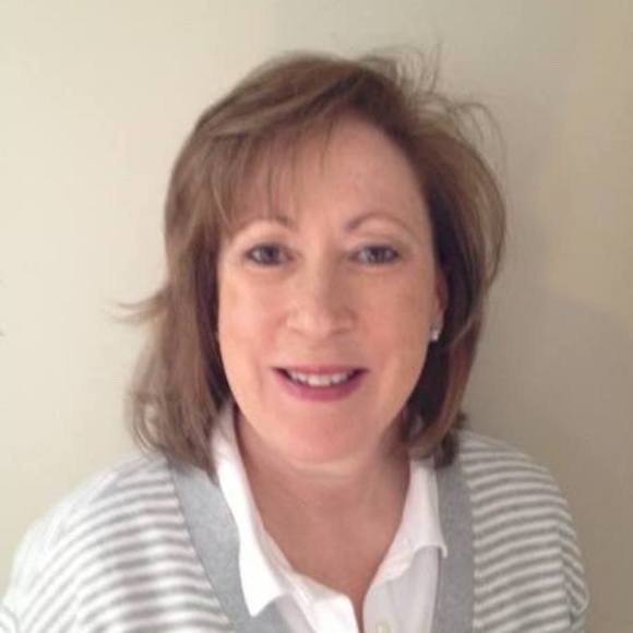 Profile Picture of Melanie Stokes (@mbaileystokes) on Poshmark