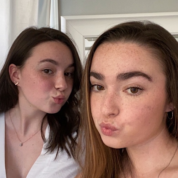 Profile Picture of Annabelle Jacoban (@ajacoban) on Poshmark