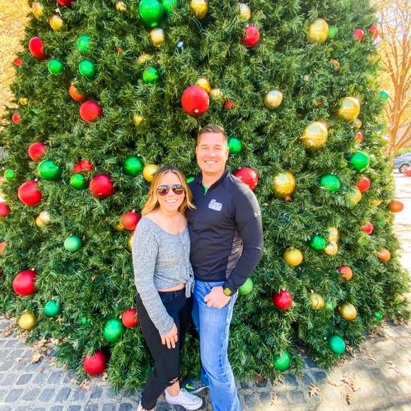 Profile Picture of Dani Detour (@danidetour) on Poshmark