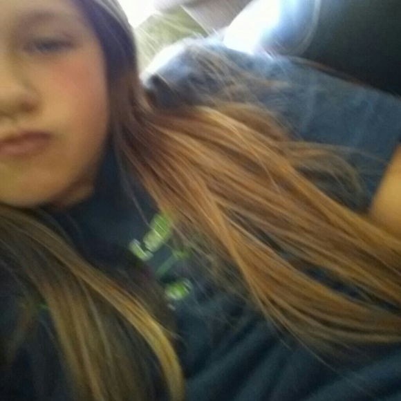 Profile Picture of Samantha Iveson (@sam_iveson) on Poshmark