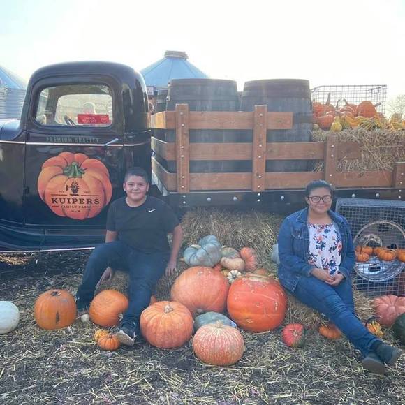 Profile Picture of Avelina Rodriguez (@avelinaj) on Poshmark