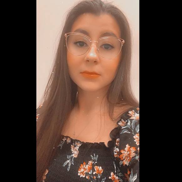 Profile Picture of Brianna Soreth (@bsoreth) on Poshmark