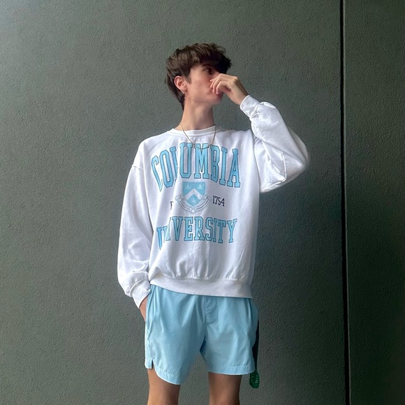 Profile Picture of Andrew Pettit (@pettitflaj) on Poshmark