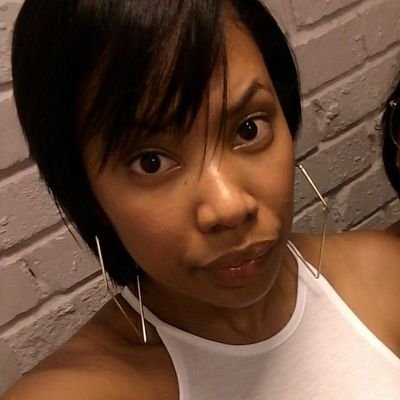 Profile Picture of Anne (@Annelin53627221) on Twitter