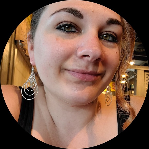 Dena Streeper - Poshmark Profile Picture of Dena Streeper (@dstreeper94) on Poshmark