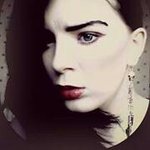 Profile Picture of Michelle Russell (@wirelesscrayon) on Instagram