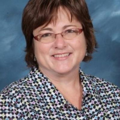 Profile Picture of Kim Aaron (@Aaron5Kim) on Twitter