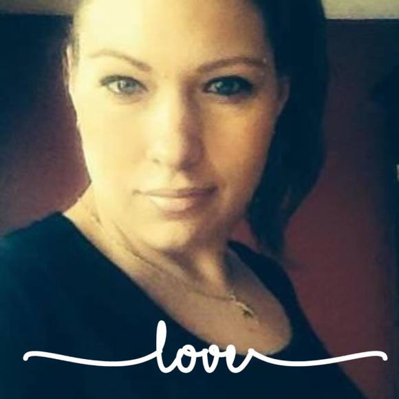 Profile Picture of Kimberly Carlton (@kim_leon_tyra) on Poshmark