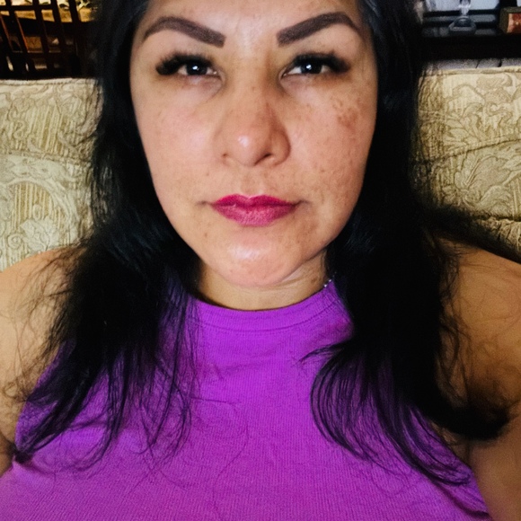 Profile Picture of Rocio Conde (@rcondeross) on Poshmark