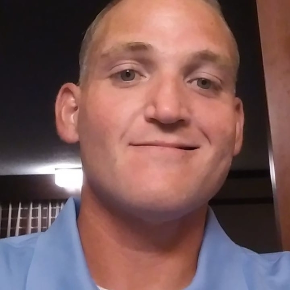 Profile Picture of David Harrington (@harrdav904) on Poshmark