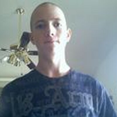 Profile Picture of Dustin Calvert (@Mickeycalvert) on Twitter
