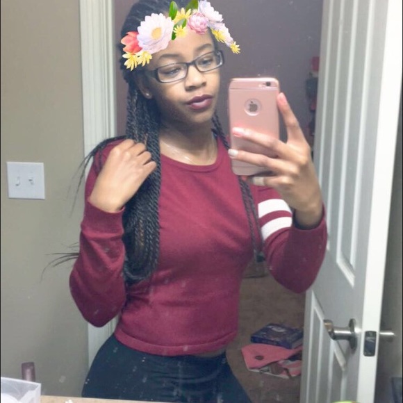 Profile Picture of Joy Abbott (@joyabbott243) on Poshmark