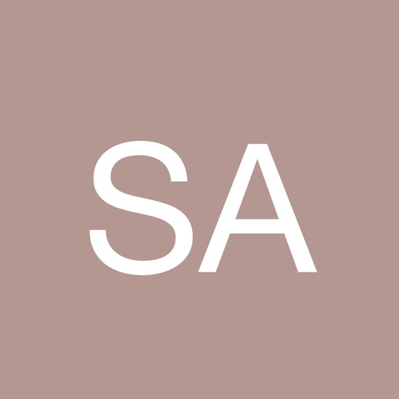 Profile Picture of Sarah Angstrom (@sangstrom1) on Poshmark