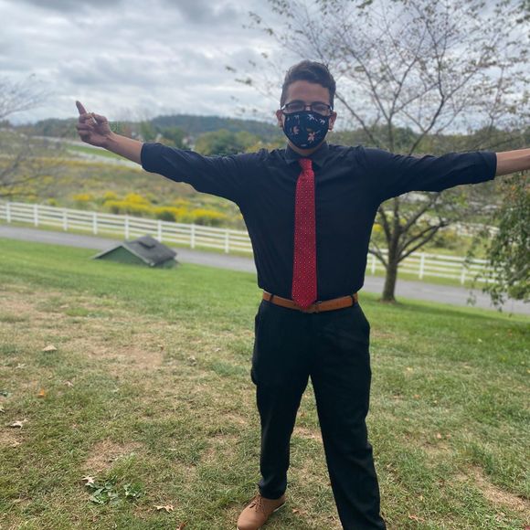 Profile Picture of James Neely (@neelyj3) on Poshmark