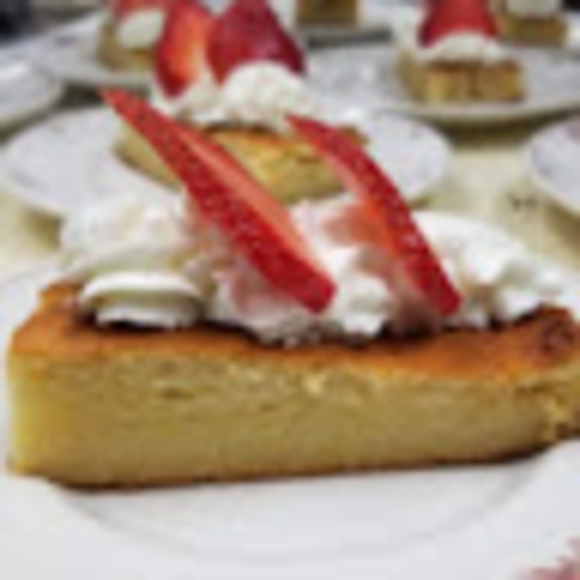 Profile Picture of Victor Ulloa (@victoru1673) on Poshmark