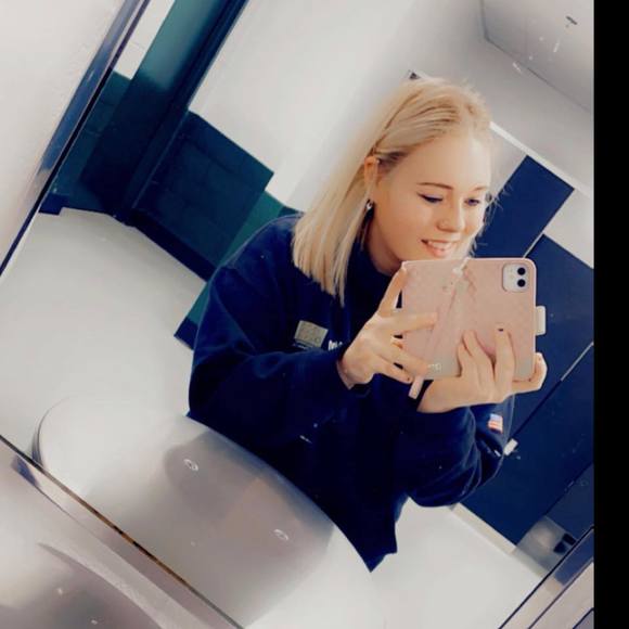 Profile Picture of Destiny Michalkiewicz (@norman_fatcat) on Poshmark