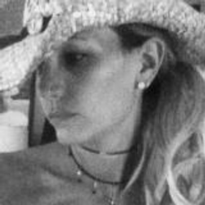 Profile Picture of Shelley Lynn Looperon Twitter