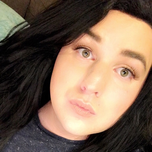 Profile Picture of Donald Vanbilliard (@kandlek) on Poshmark