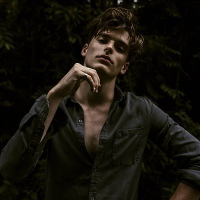 Profile Picture of Adam Flett (@psicoticgod) on Twitter