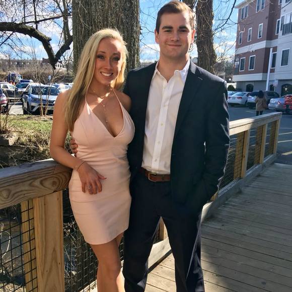 Profile Picture of Brooke Kealey (@bkealey38) on Poshmark