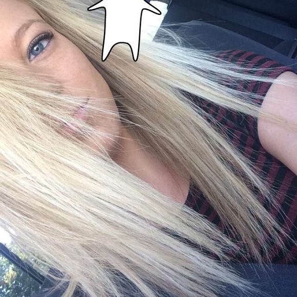 Profile Picture of Haleigh Greer (@haleighgreer) on Poshmark