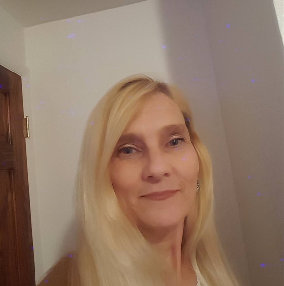 Profile Picture of Patty Silva (@pcgawle5) on Poshmark