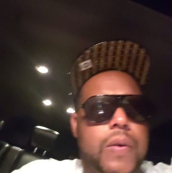 Profile Picture of Jeff Paul (@jeffpaul033) on Poshmark