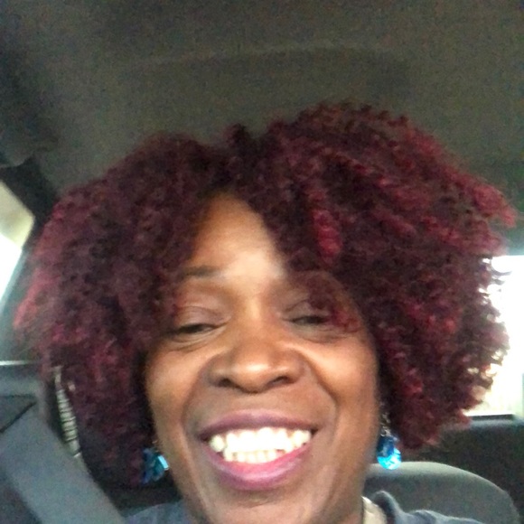 Profile Picture of Juanita Griffin (@maniac2day) on Poshmark