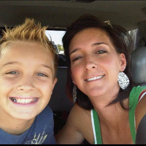 Profile Picture of Kimberlie Weaver (@kimberliepeck) on Poshmark