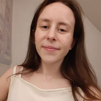 Profile Picture of Marie-Laurence  💙 (@LaurGoulddigger) on Twitter