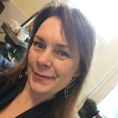 Profile Picture of Lorraine Brown (@lmyoginibrown) on Twitter