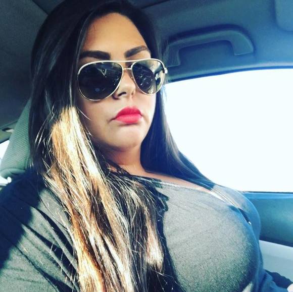 Natasha Caringi polverino - Poshmark Profile Picture of Natasha Caringi polverino (@natashacaringi) on Poshmark