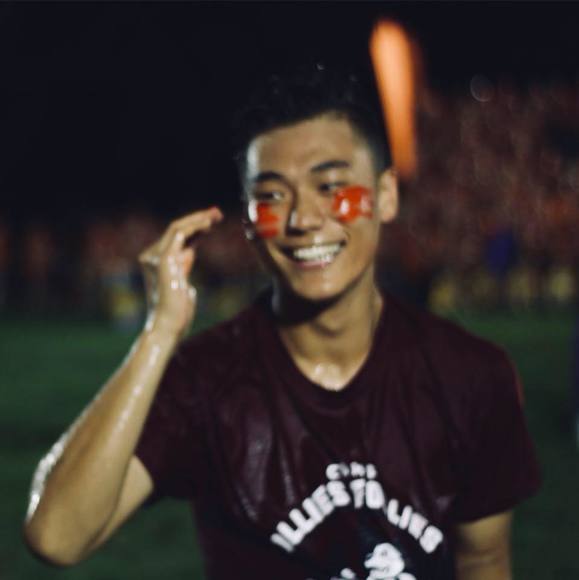 Profile Picture of Taeho Kim (@brokecollegeman) on Poshmark