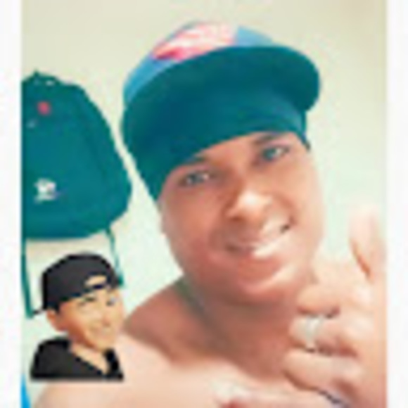 Profile Picture of Jonathan Lastra (@jonathanlastra) on Poshmark