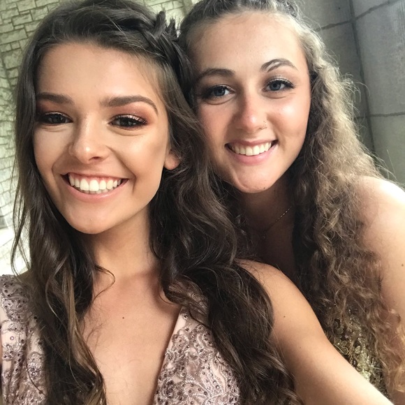 Profile Picture of Gina Mattera (@gina_mattera) on Poshmark