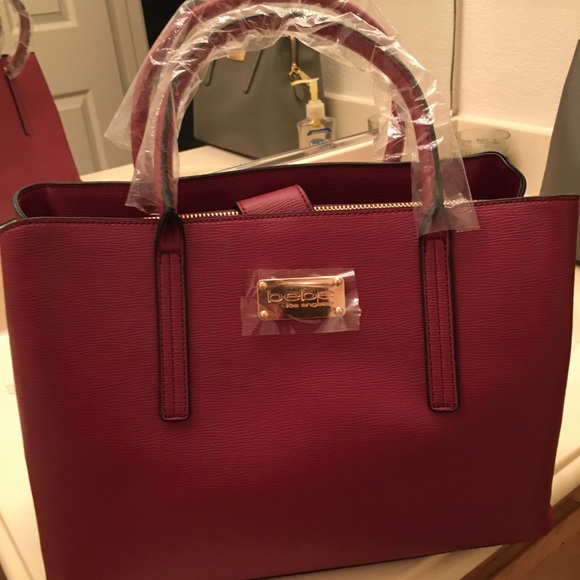 Profile Picture of Debra Newton (@impart7) on Poshmark