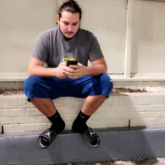 Profile Picture of Dustin Frederick (@dustinfrederick) on Poshmark