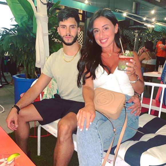 Profile Picture of Alexa Gentile (@alexagentile) on Poshmark