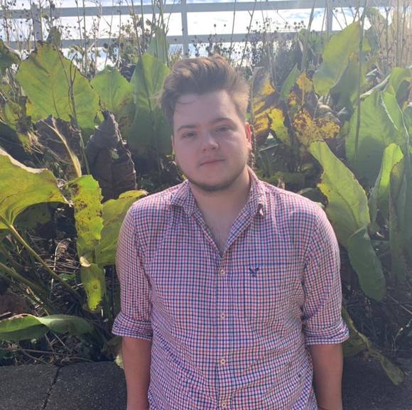 Profile Picture of Ian Manley (@ehaaan) on Poshmark