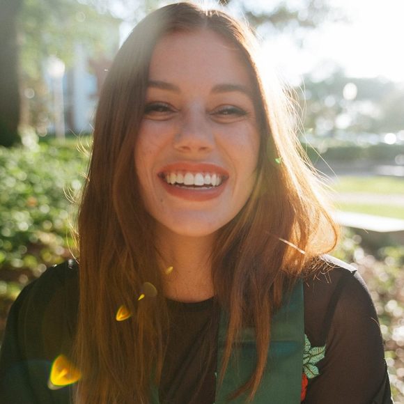 Profile Picture of Sarah Berlinsky (@sarahberlinsky) on Poshmark