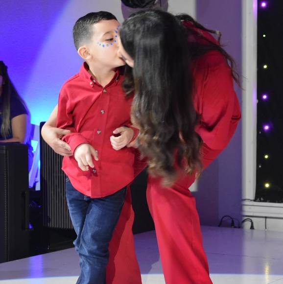 Márissá Ng - Poshmark Profile Picture of Márissá Ng (@mgonz1980) on Poshmark