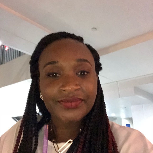 Profile Picture of Tasha Quarrie (@tashaquarrie) on Poshmark