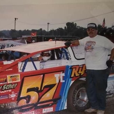 Profile Picture of Matt Albanese (@MattAlbanese13) on Twitter